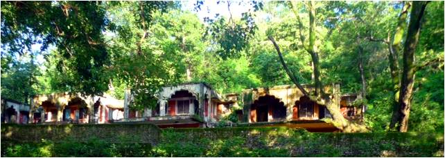 Beatles-Ashram-Rishikesh beatles-group-in-rishikesh