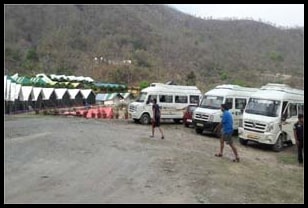 parking-space-in-camps-of-rishikesh